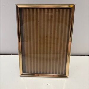 Vintage gold tone picture frame